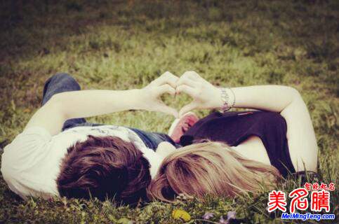 好听qq情侣英文网名起名