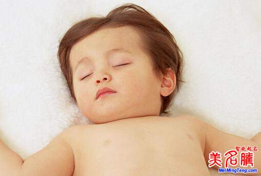 最新最受欢迎的男孩英文名大全