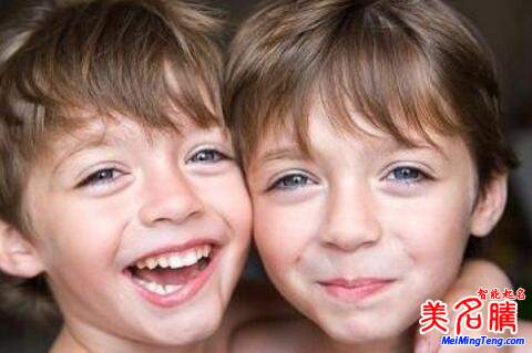 b双胞胎起名：起出孩子的心有灵犀