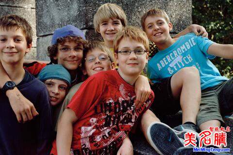 最新颖的双胞胎起名女孩